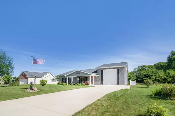 Gobles, MI 49055,32700 Pinedale Lane