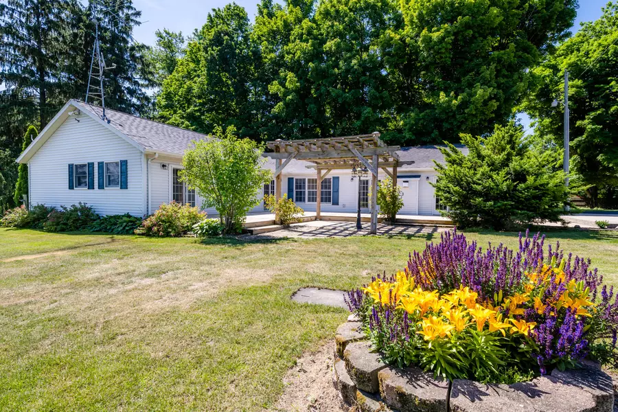 6910 Bailey Road, Eau Claire, MI 49111