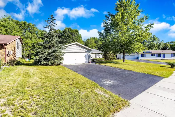 Bridgman, MI 49106,4677 Vista Drive