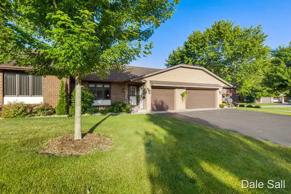 Hudsonville, MI 49426,5141 Ridgeview Drive #24