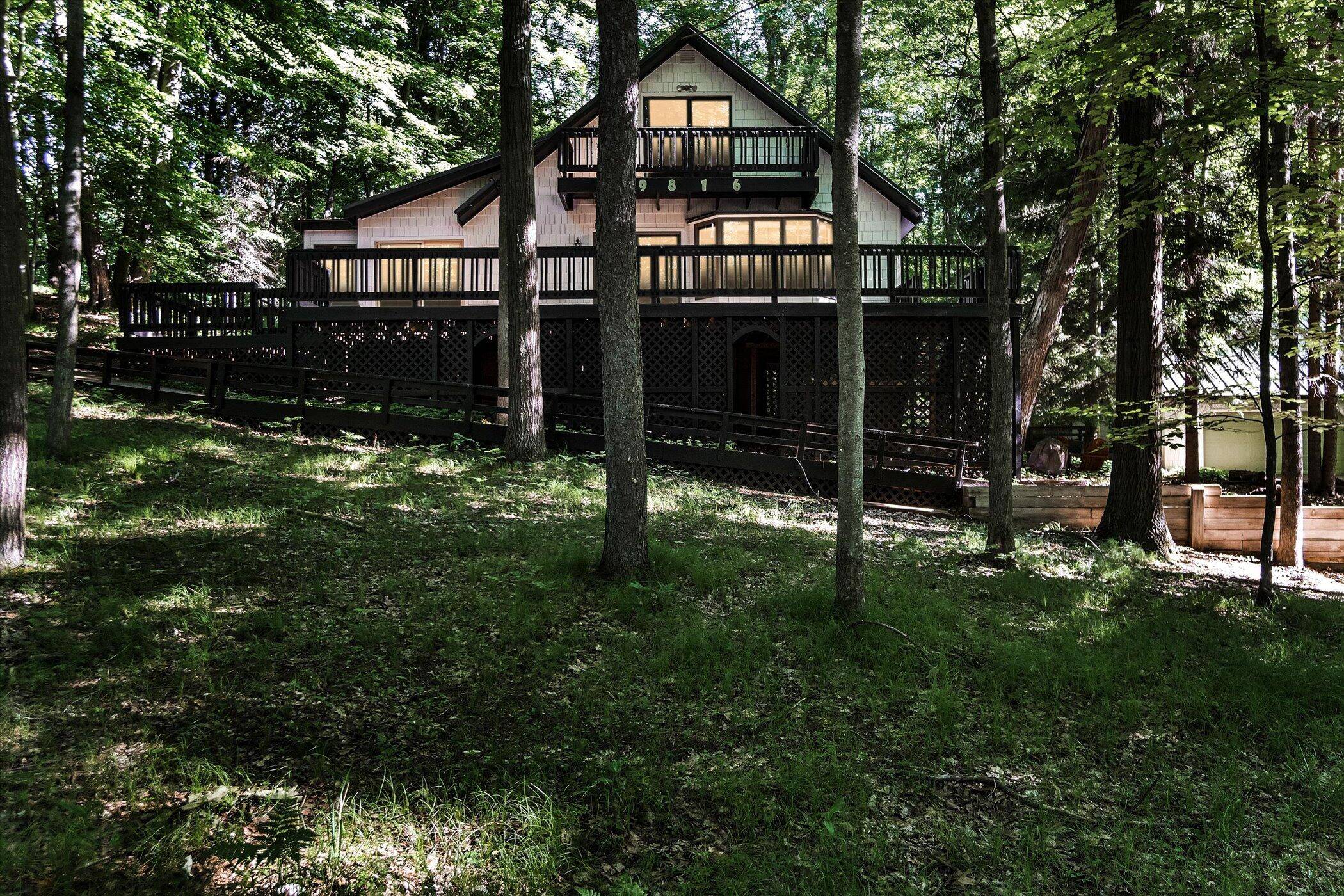 9816 Lost Canyon Drive, Stanwood, MI 49346