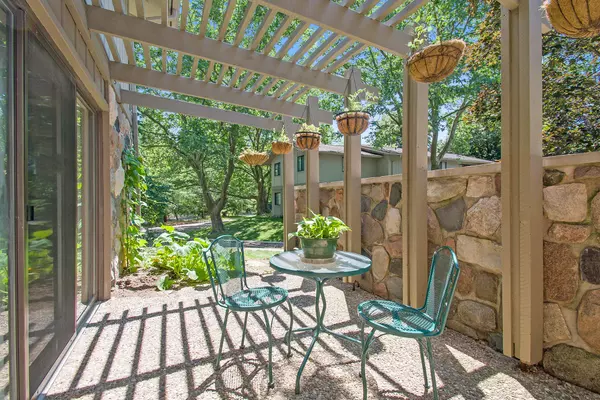 Kalamazoo, MI 49008,3828 Greenleaf Circle