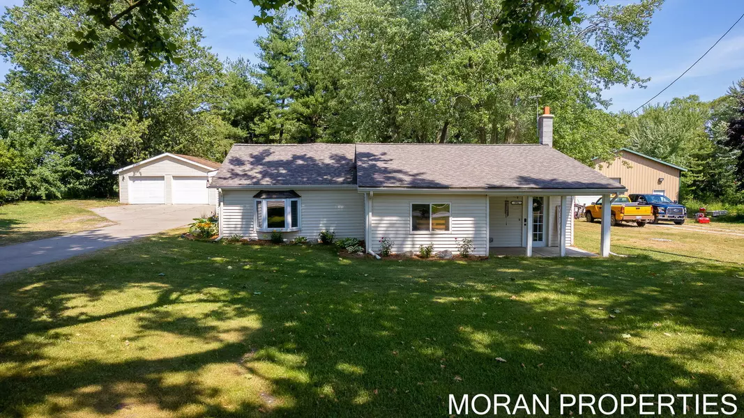 996 East Street, Coopersville, MI 49404