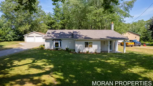 Coopersville, MI 49404,996 East Street