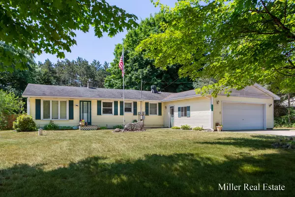 8015 Shaw Lake Road, Middleville, MI 49333