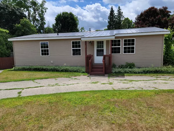 471 W Franklin Avenue, Reed City, MI 49677