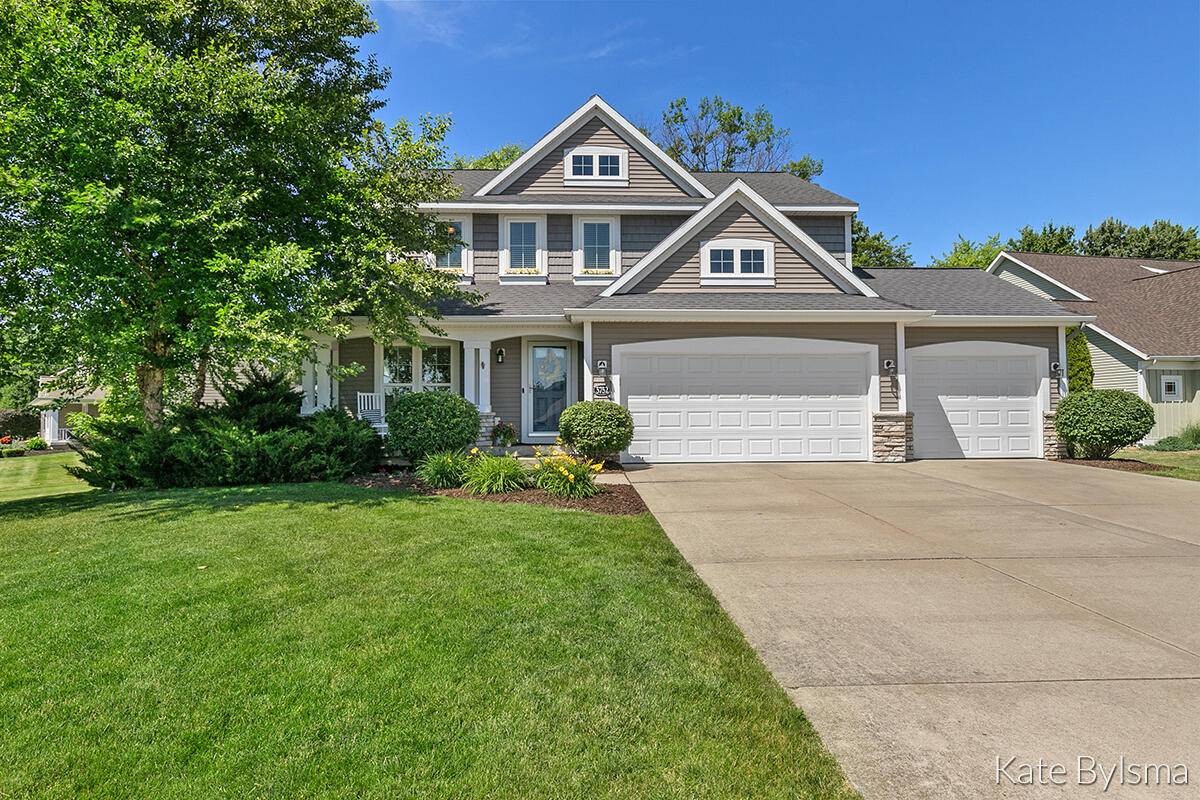 3752 Bridgehampton NE Drive, Grand Rapids, MI 49546