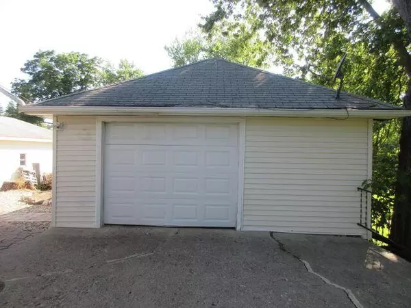 Grass Lake, MI 49240,134 S Lake Street