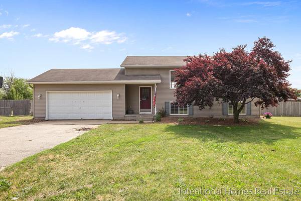 30 Daggett Road, Sand Lake, MI 49343