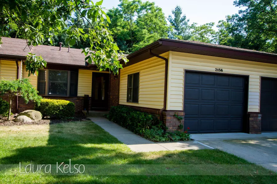 2156 Ter Van NE Drive, Grand Rapids, MI 49505