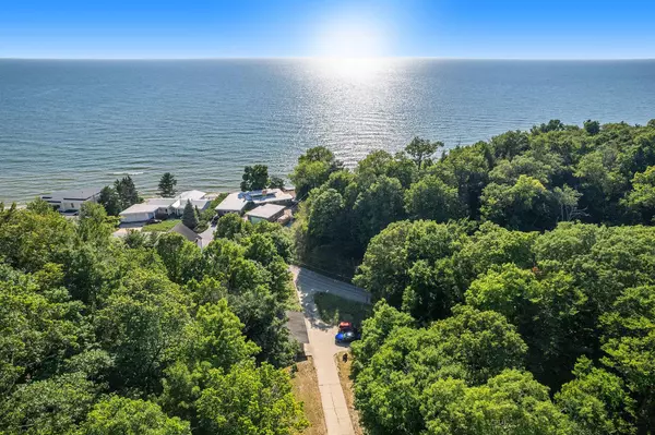 Spring Lake, MI 49456,17790 N Shore Estates Road