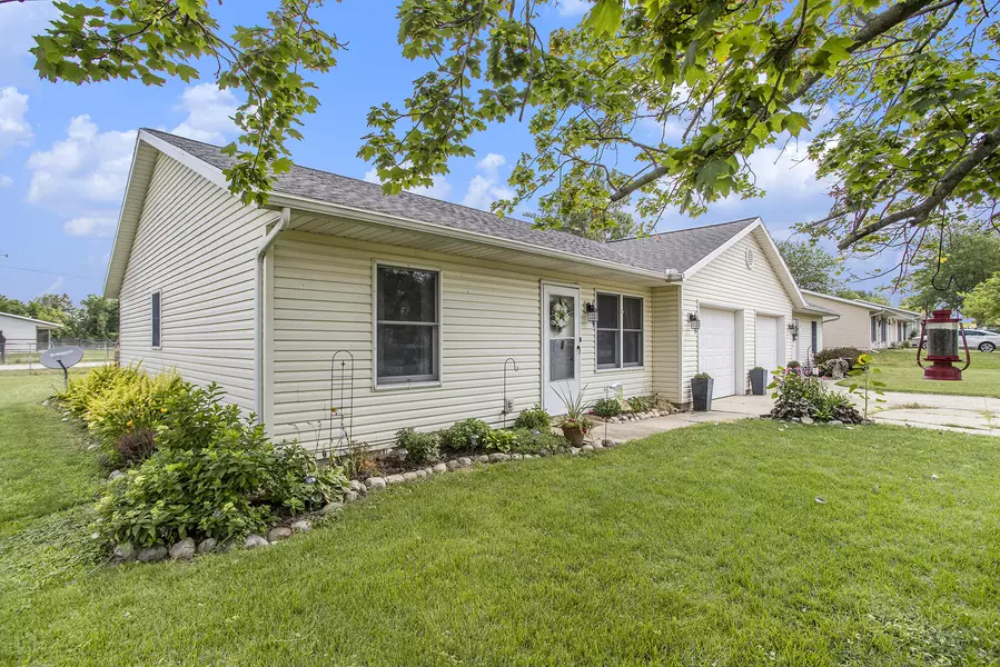 6129-6131 Aubill, Eau Claire, MI 49111