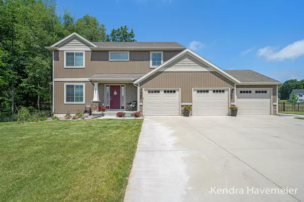 11681 Ridge Water NE Drive, Sparta, MI 49345