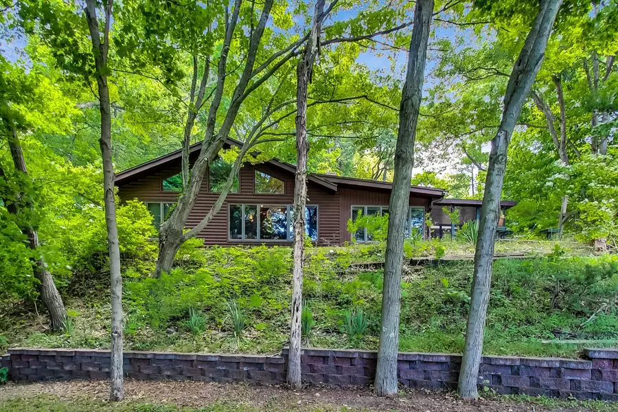 9496 Lakeview Drive, Bridgman, MI 49106