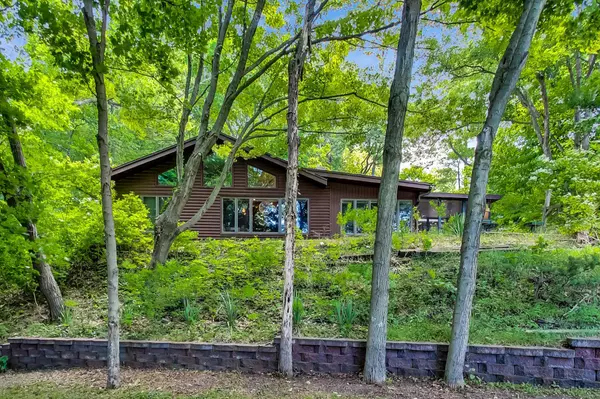 Bridgman, MI 49106,9496 Lakeview Drive