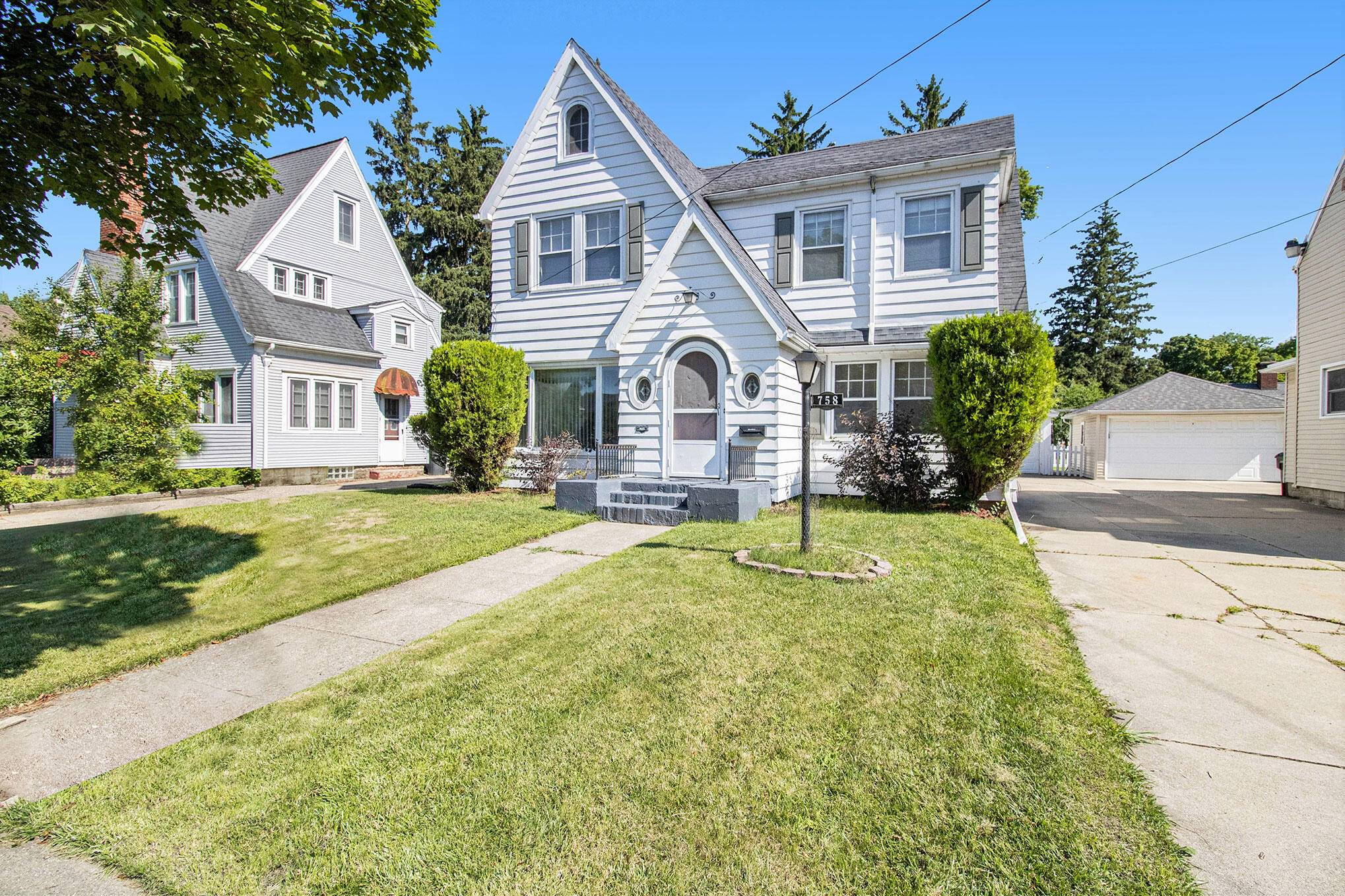 Jackson, MI 49203,758 W Morrell Street