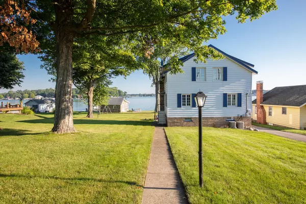 Cassopolis, MI 49031,20872 Diamond Shores Drive