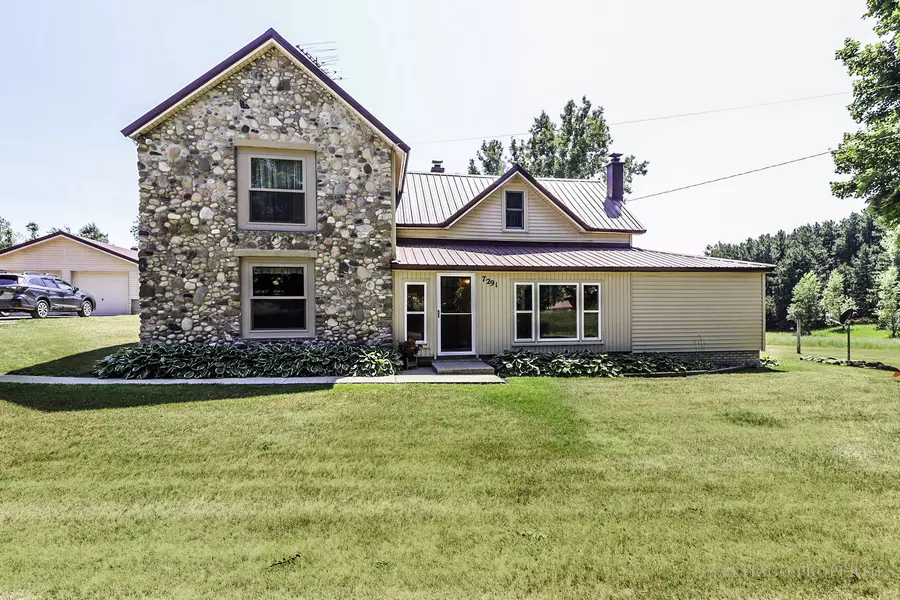 7291 Helena Road, Alden, MI 49612