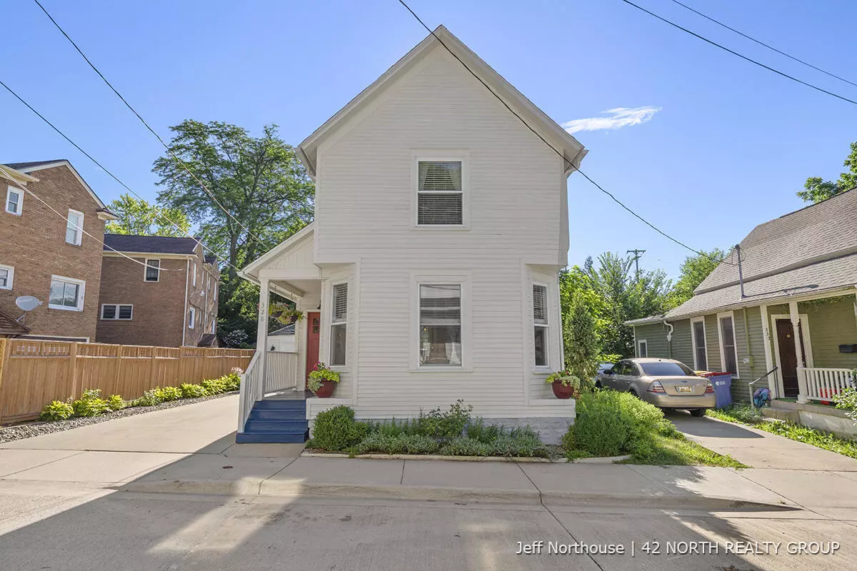 Grand Rapids, MI 49506,328 Visser SE Place