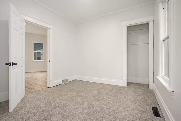 Kalamazoo, MI 49001,2233 S Burdick ST