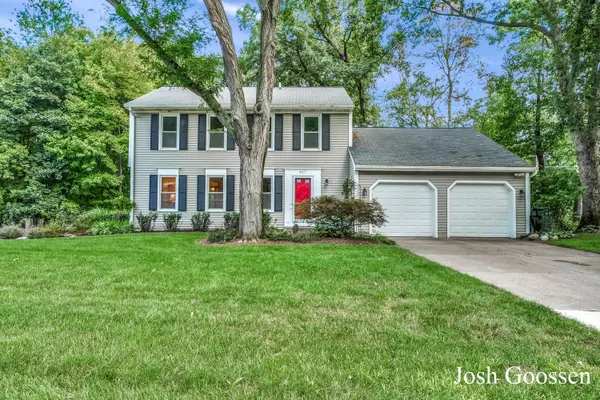 427 Adaway SE Avenue, Ada, MI 49301