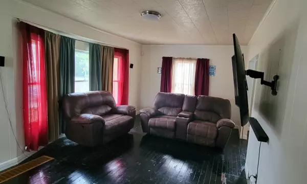 Kalamazoo, MI 49001,1607 Clinton Avenue