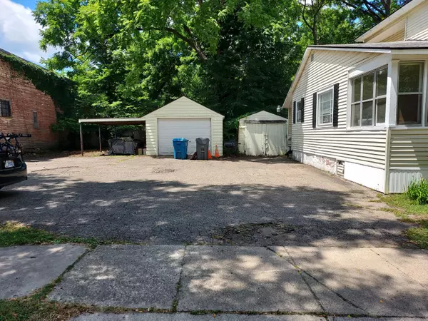 Kalamazoo, MI 49008,1112 Oak Street