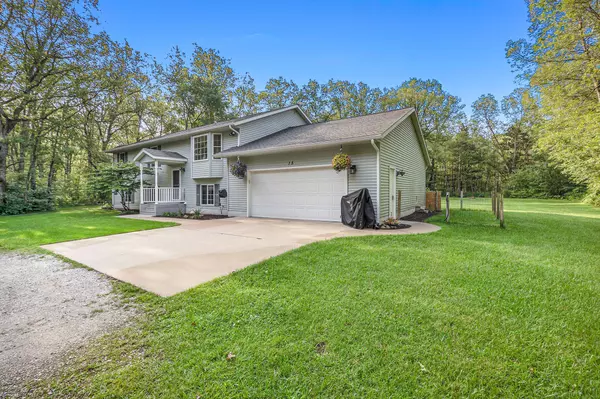 15 W Skeels Road, Montague, MI 49437