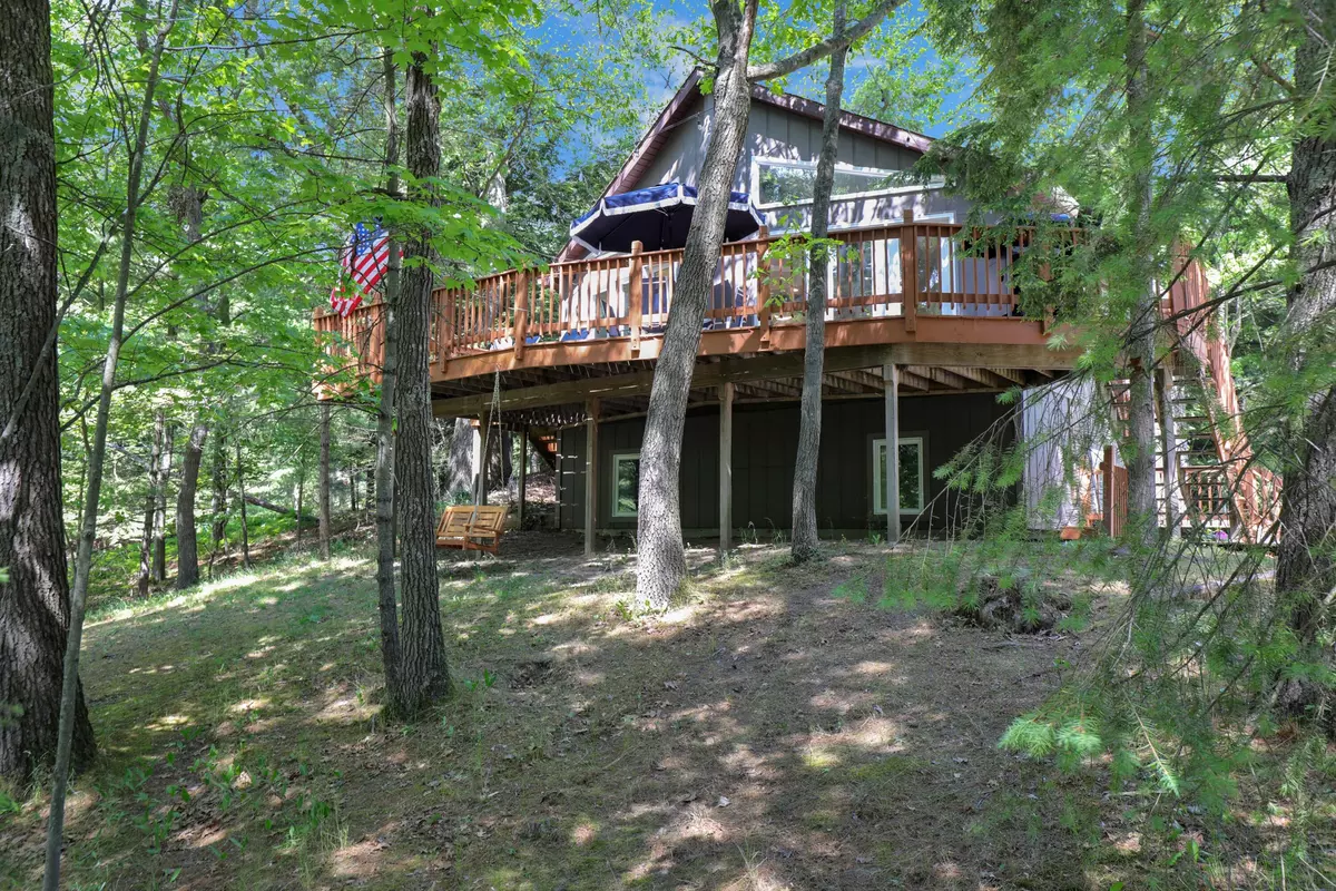 Pentwater, MI 49449,5700 W Lakeshore Court