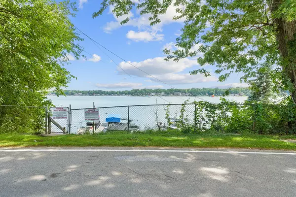 Edwardsburg, MI 49112,68181 Elsie Lane