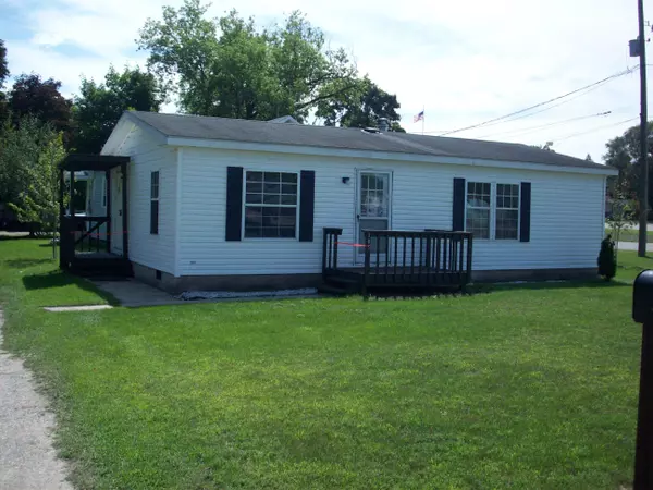 305 E Lincoln Avenue, Reed City, MI 49677