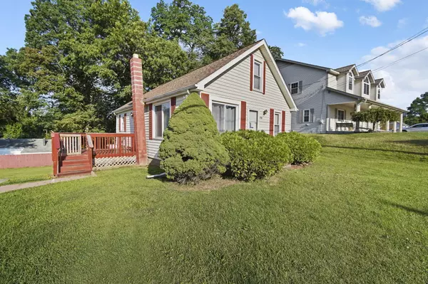 512 Comstock st, Jackson, MI 49203