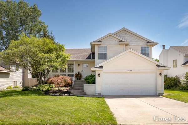 4584 Brookmeadow SE Drive, Kentwood, MI 49512