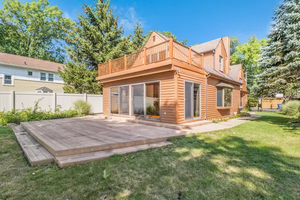 300 E Gull Lake Drive, Augusta, MI 49012