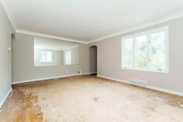 Kalamazoo, MI 49001,144 E Maple Street