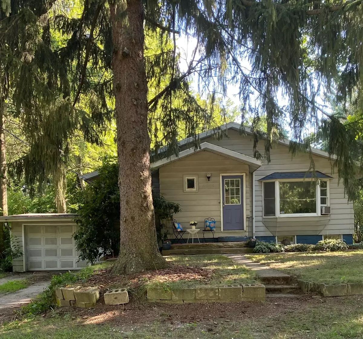 Coloma, MI 49038,6844 Pine Court