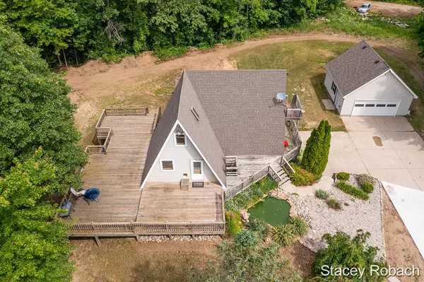 385 N Neve Road, Pierson, MI 49339