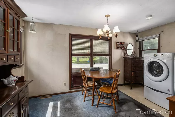 Kalamazoo, MI 49048,2206 Nazareth Road