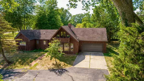 34340 Huron River Drive, New Boston, MI 48111