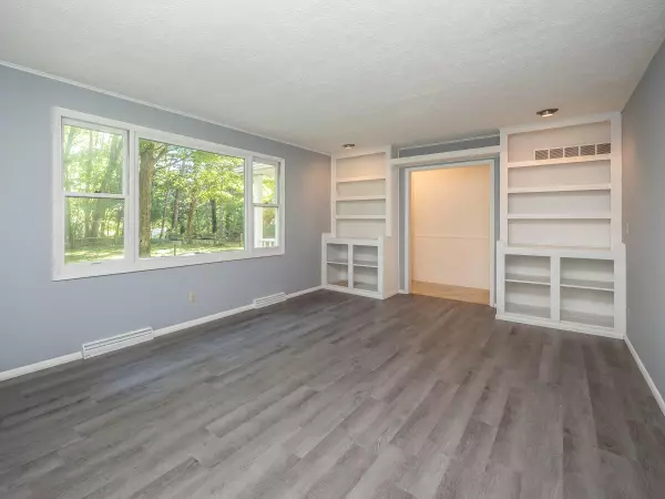 Kalamazoo, MI 49009,35590 23rd Street