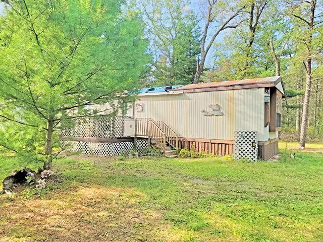 5819 S Broadway, Idlewild, MI 49642