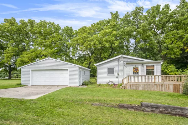 16192 Larsen Avenue, Gowen, MI 49326