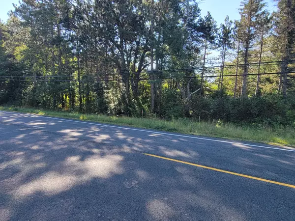 02 E River Road, Twin Lake, MI 49457