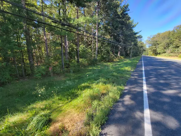 03 E River Road, Twin Lake, MI 49457