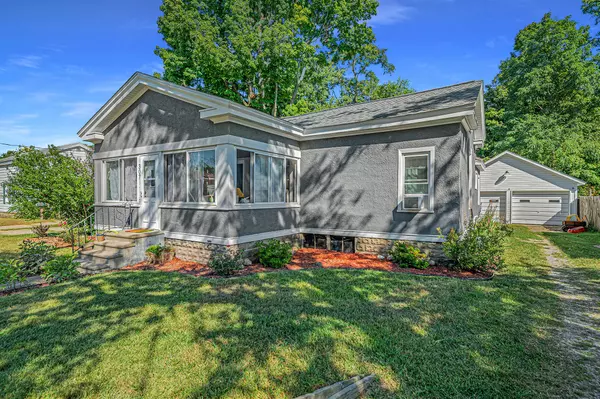 Paw Paw, MI 49079,307 Cedar Street