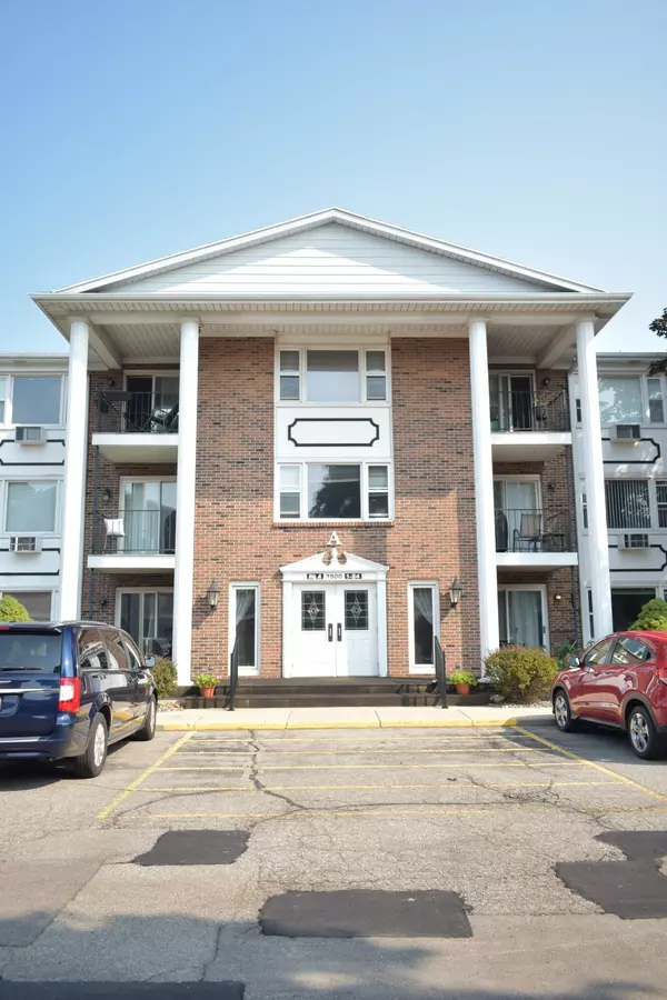 7500 Boulder Bluff Drive #13, Jenison, MI 49428