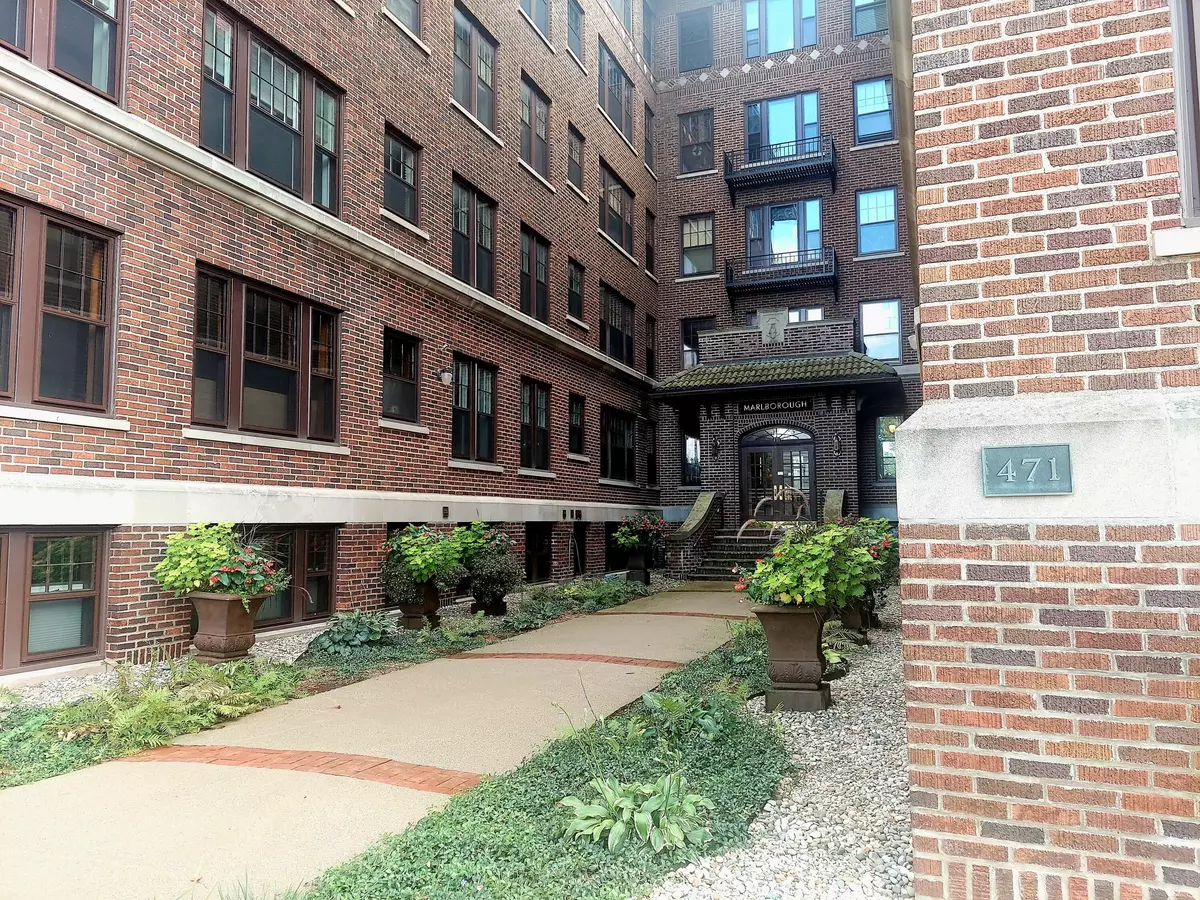 Kalamazoo, MI 49007,471 W South Street ##407