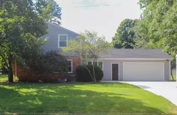 Kalamazoo, MI 49006,1203 Piccadilly Road