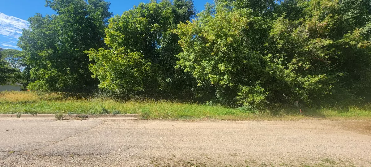 Marshall, MI 49068,917 Forest Street