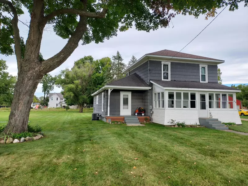 250 W holcomb Street, Athens, MI 49011